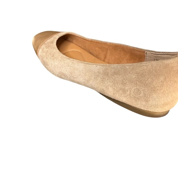Born | Women's Tan Batti Flats with Gold Cap Toe | Sz 7.5M - Picture 4 of 6